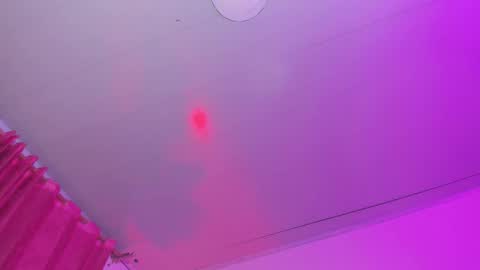 Evelyn Sandoval online show from March 17, 5:45 am