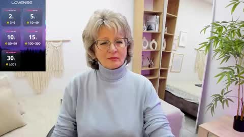 Snapshot of evelynblissful chatting on October 21, 5:12 am Evelyn online show from October 21, 5:12 am