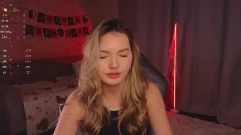 Evelyn online show from October 24, 11:11 am