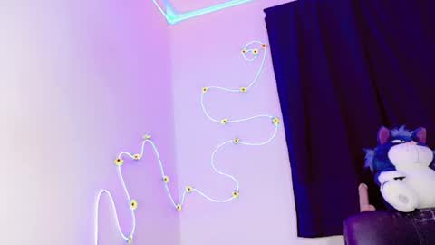 everlin_01 online show from June 11, 12:32 am