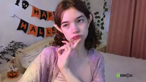 Snapshot of evi_brook chatting on October 21, 6:29 am evi_brook online show from October 21, 6:29 am