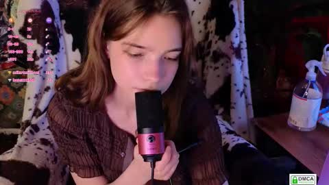 evi_brook online show from March 20, 1:49 pm