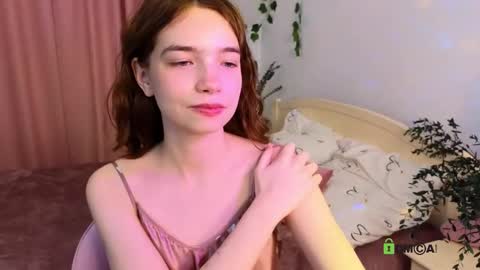 Snapshot of evi_brook chatting on October 9, 8:47 pm evi_brook online show from October 9, 8:47 pm