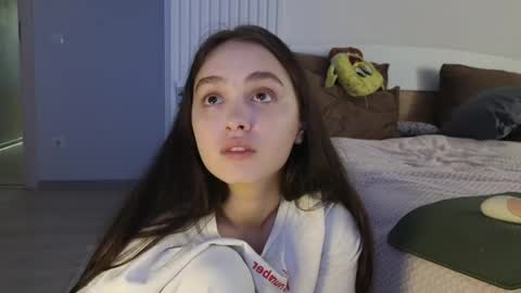 evi_woow online show from April 25, 8:39 pm