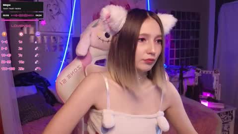 Evie online show from November 8, 9:07 pm