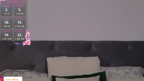 Evie online show from November 6, 11:41 pm