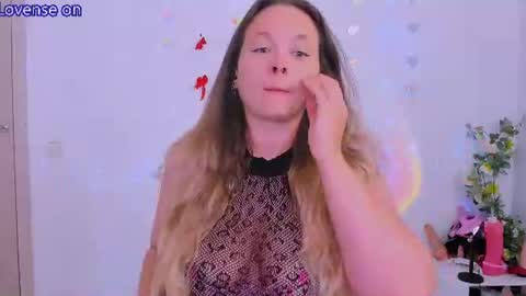 evilla_brill online show from July 14, 10:21 am