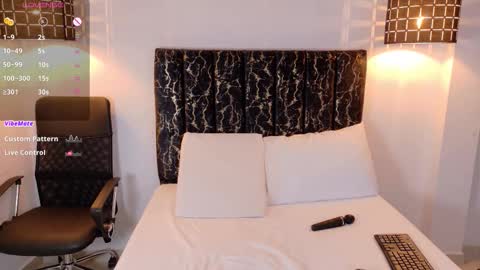 evvaa_moon online show from January 14, 12:35 pm