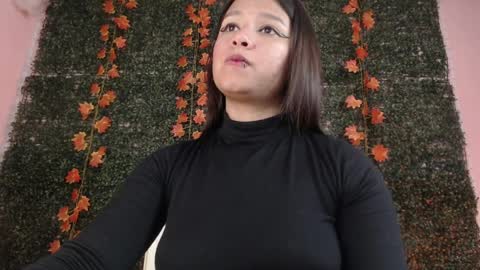 Im Evy online show from April 2, 4:47 pm