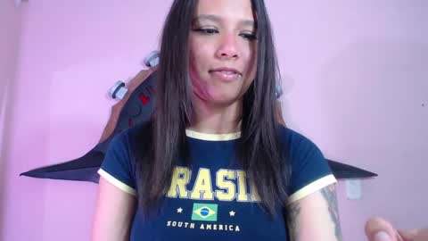 Im Evy online show from October 21, 4:54 pm