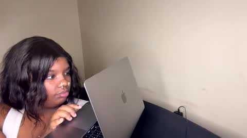 exoticsusie online show from February 12, 11:14 am