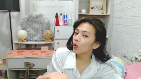 exotictssavie online show from November 14, 1:13 pm