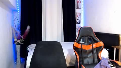 expensivecock20 online show from February 7, 11:34 pm