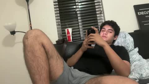 Snapshot of experimentrial43 chatting on October 31, 6:14 am experimentrial43 online show from October 31, 6:14 am