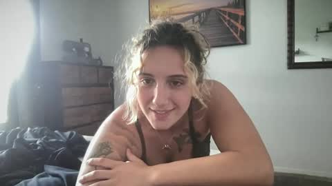 Roxy online show from June 18, 3:01 am