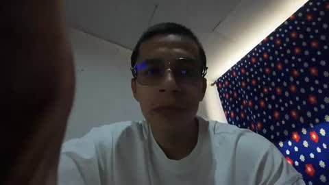 R online show from August 3, 8:26 pm