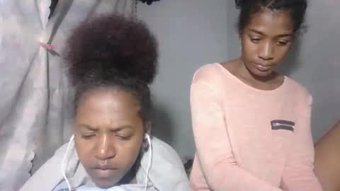 faiqua95 online show from March 25, 8:15 pm