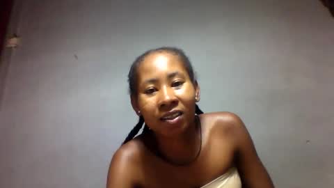 faiqua95 online show from April 14, 6:11 pm