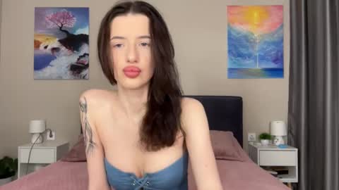 Snapshot of fairy_bloomix chatting on January 30, 5:17 pm Bloom  online show from January 30, 5:17 pm