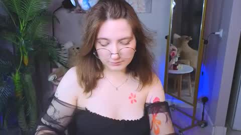 Tara online show from November 7, 8:44 pm