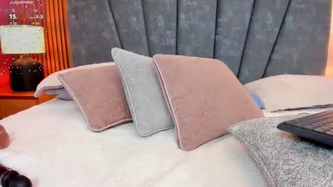  Leila.... online show from October 24, 1:34 pm