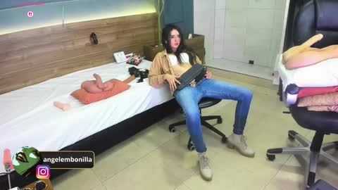 Megan    630  1330 -5 online show from February 26, 2:09 pm