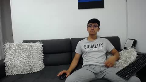 FallGays online show from January 6, 1:53 am