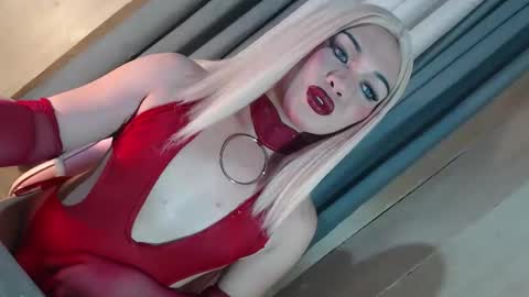 DANIELLA - DONT FORGET TO GIVE ME A THUMBSU UP online show from January 14, 6:54 am