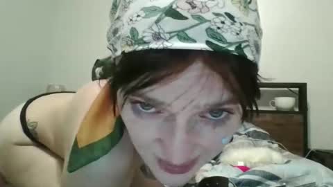 fantasycreampuff666 online show from January 19, 5:28 am