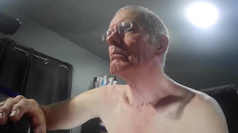 fantasyresort online show from April 11, 3:22 am