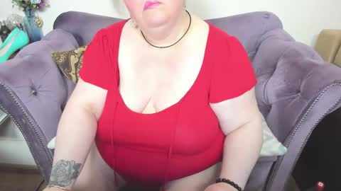 fashiona online show from November 17, 8:55 pm