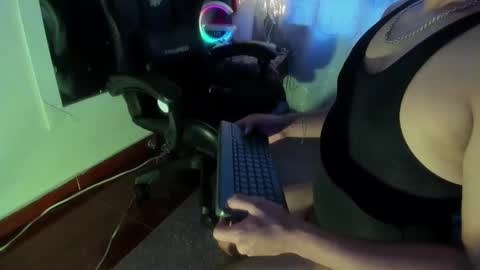 Snapshot of fatass_420 chatting on January 25, 7:49 pm Johan online show from January 25, 7:49 pm