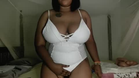 Winnie online show from August 4, 12:45 pm