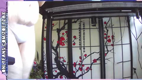 Zoey online show from September 18, 2:32 pm