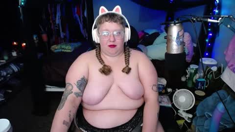 FatVeronica online show from February 8, 5:40 am