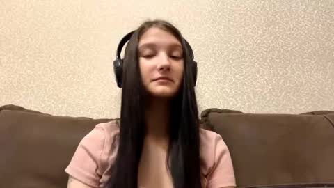 Aurora 18yo online show from October 24, 7:53 am