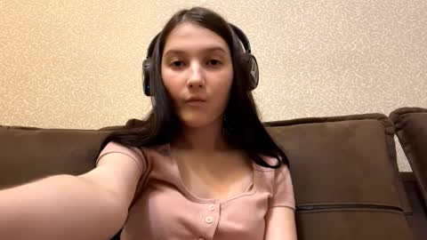 Aurora 18yo online show from December 23, 9:26 am