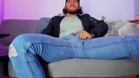 favid95 online show from November 28, 5:09 pm