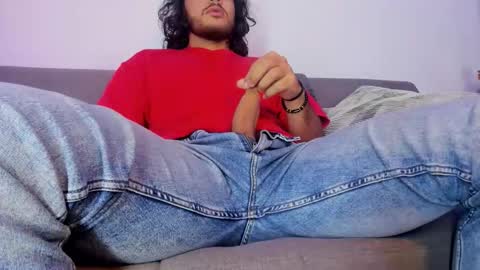 favid95 online show from December 4, 5:45 pm