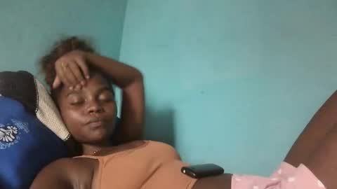 felanaa online show from April 3, 2:13 pm