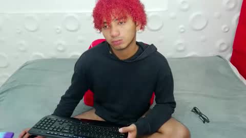 andres felipe benitez online show from December 5, 2:00 am