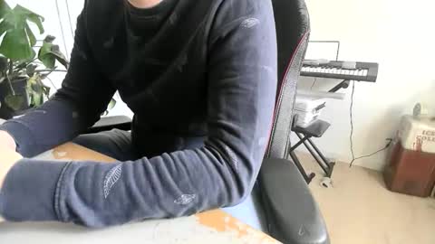 fem_alice_louis_dom online show from April 25, 10:28 am