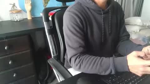 femdomsubby online show from November 18, 3:53 am