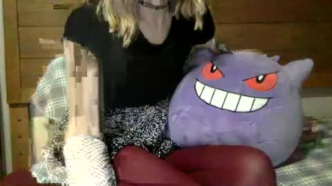 fenn88_ online show from July 28, 3:48 am