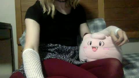 fenn88_ online show from July 27, 3:37 am