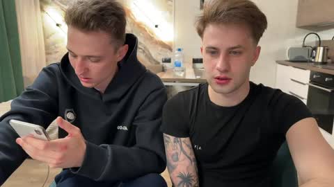 ferminlune online show from April 16, 5:57 pm