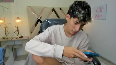 FER PHOENIX online show from March 7, 4:56 am