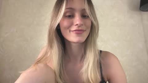 Lisa online show from January 12, 2:02 pm