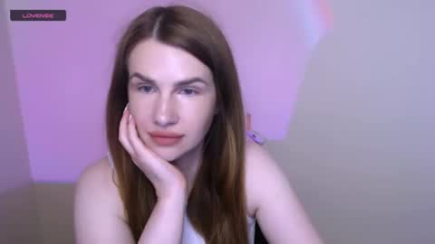 Mia online show from July 10, 9:58 am