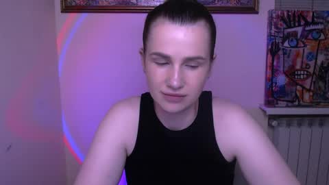 Mia online show from July 24, 2:47 pm